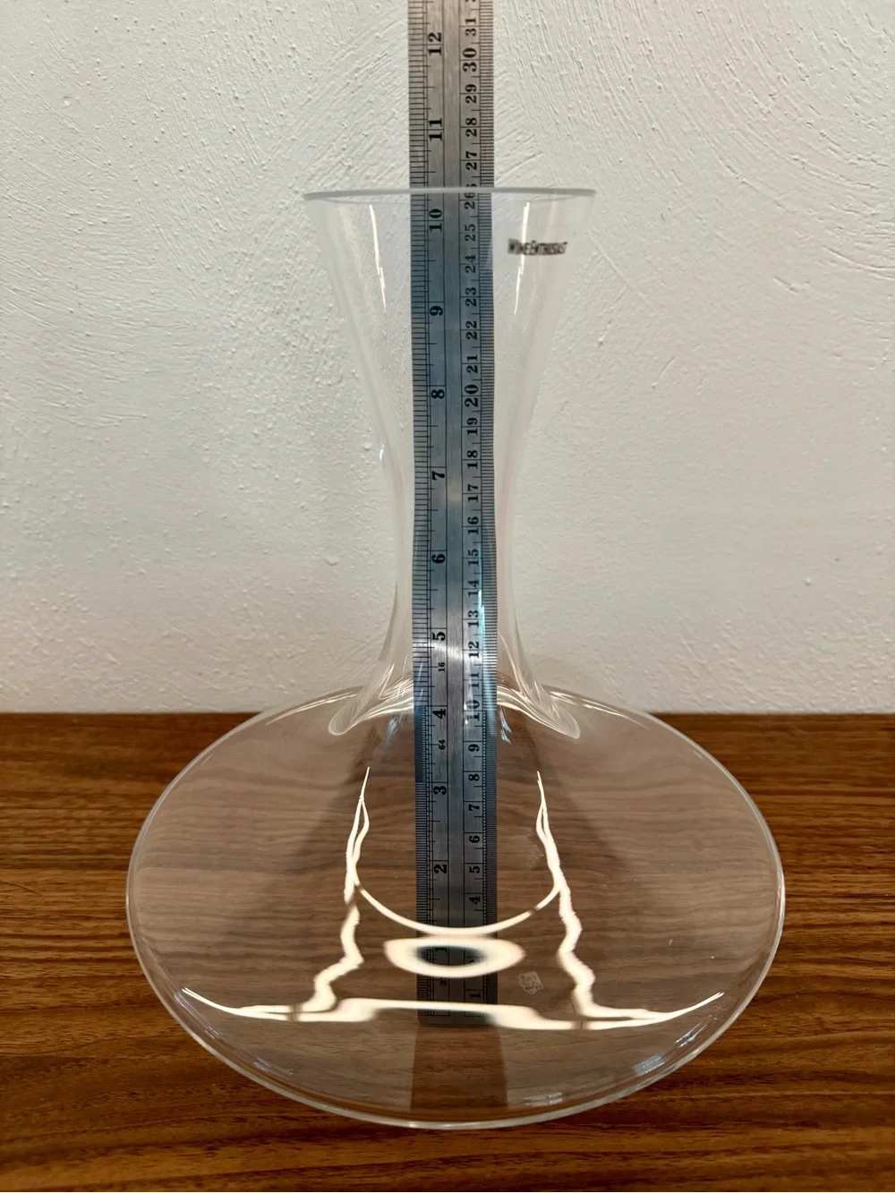Wine Enthusiast Vivid Decanter-Classically Shaped for the Perfect Pour